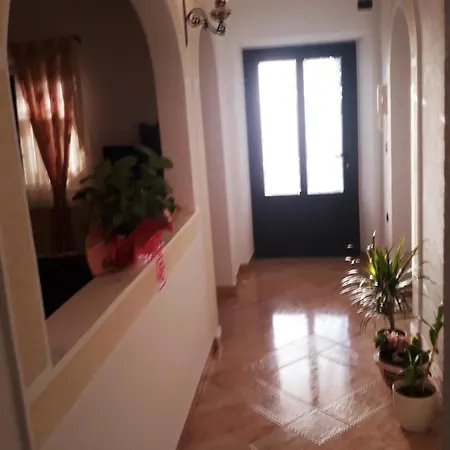 בית נופש Casa Ani אומאג